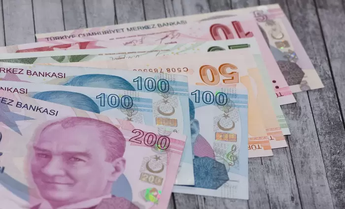 Aνθεκτική η τουρκική οικονομία παρά την αιφνιδιαστική αύξηση επιτοκίων