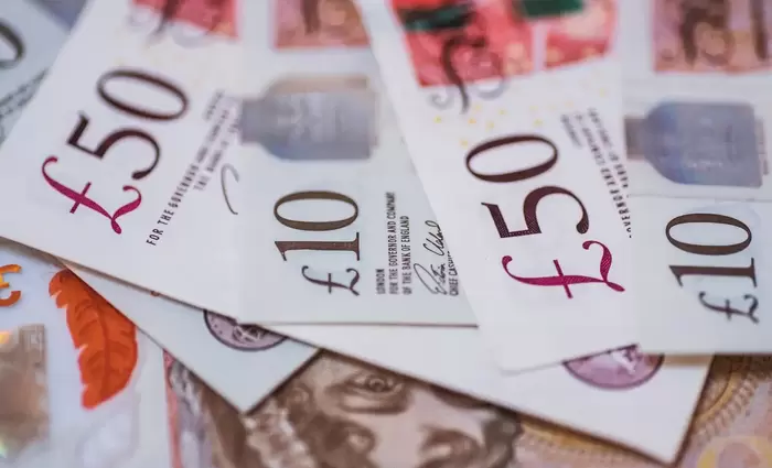 Η υψηλότερη φορολογία για τους πλούσιους είναι πλέον στη Βρετανία