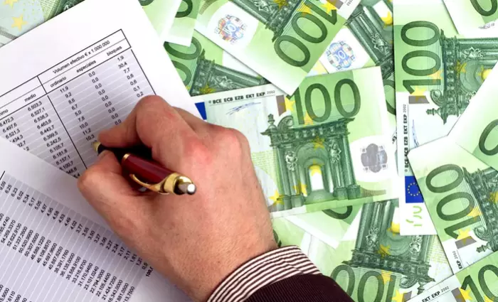 Στα χέρια Συλλούρη η λίστα με τα ΜΕΔ πολιτικά εκτεθειμένων προσώπων 