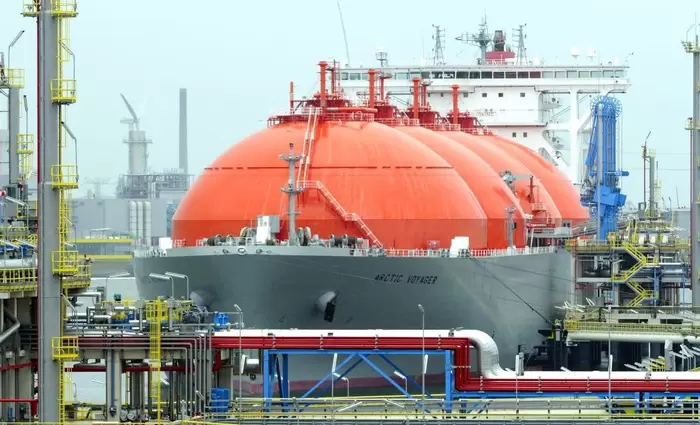 Στο τραπέζι πρόταση για πλωτή μονάδα υγροποίηση φυσικού αερίου