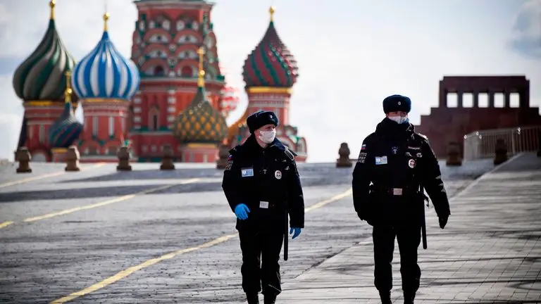 Χαλαρώνει σταδιακά το lockdown η Ρωσία