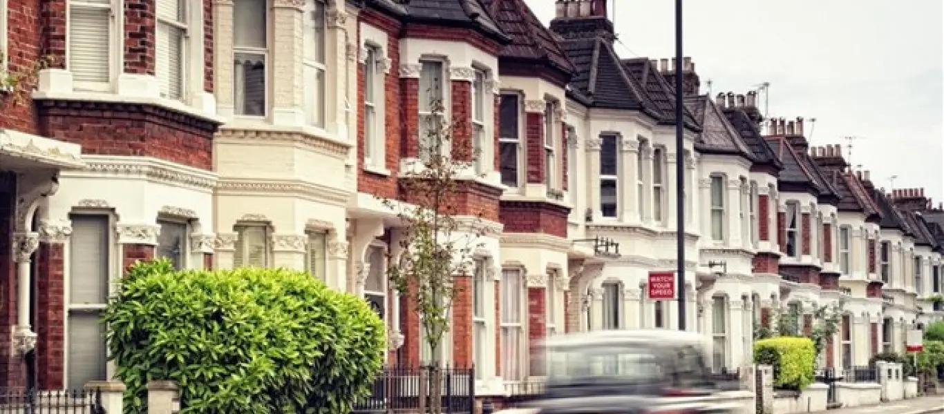 Τι προκαλεί το ρεκόρ στις τιμές ακινήτων στο κεντρικό Λονδίνο