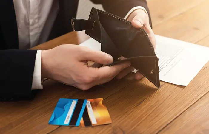 ΕΕ: Κίνδυνος φτώχειας για εργαζόμενους που αμείβονται με κατώτατο μισθό