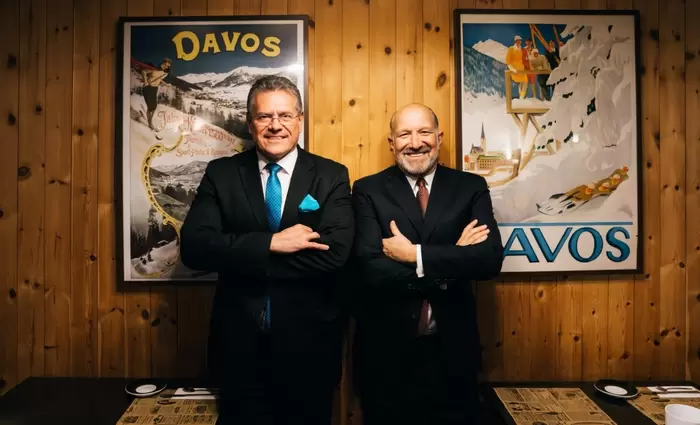 Λούτνικ: Oι ΗΠΑ παραμένουν προσηλωμένες στην εφαρμογή της εμπορικής συμφωνίας με την ΕΕ