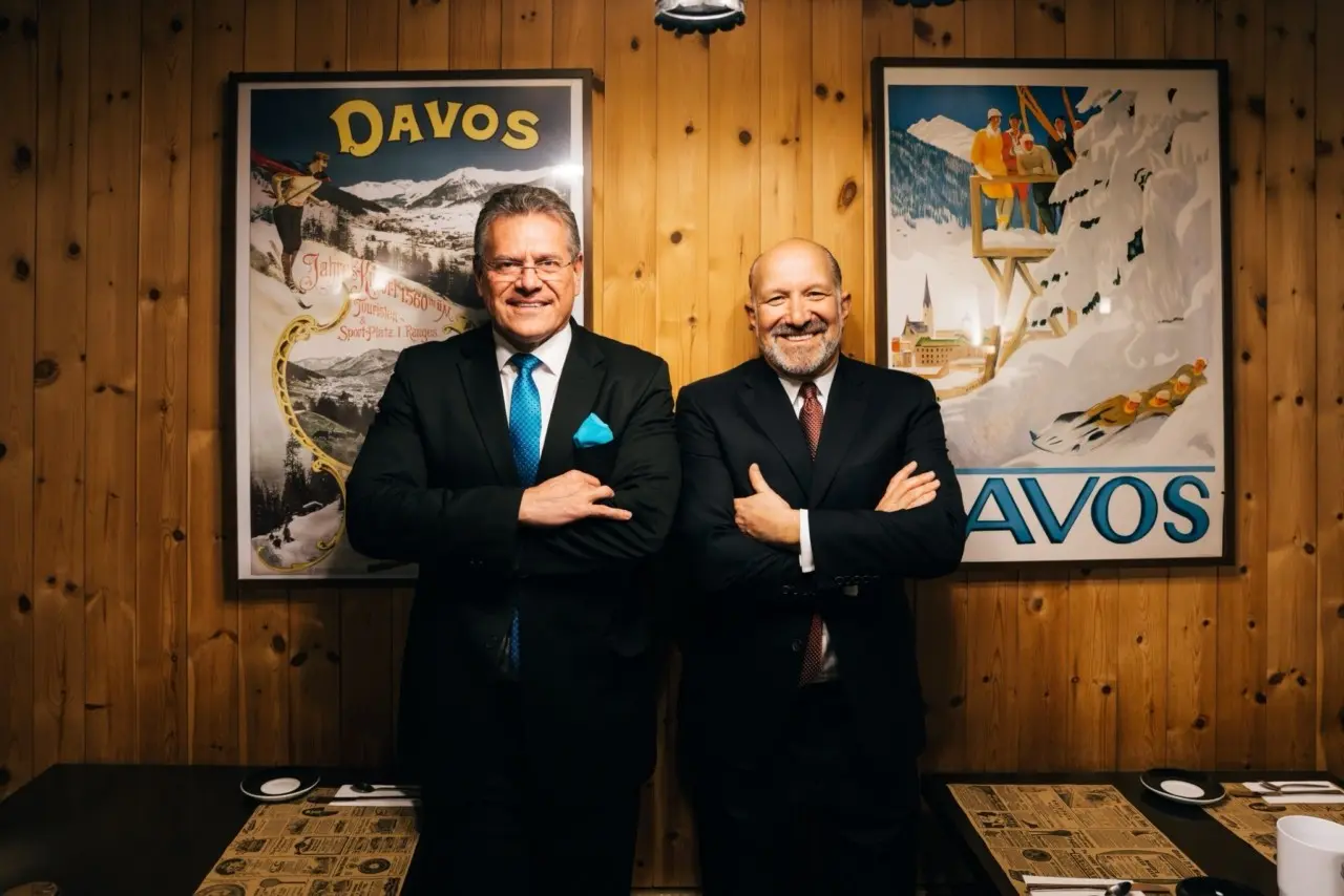 Λούτνικ: Oι ΗΠΑ παραμένουν προσηλωμένες στην εφαρμογή της εμπορικής συμφωνίας με την ΕΕ