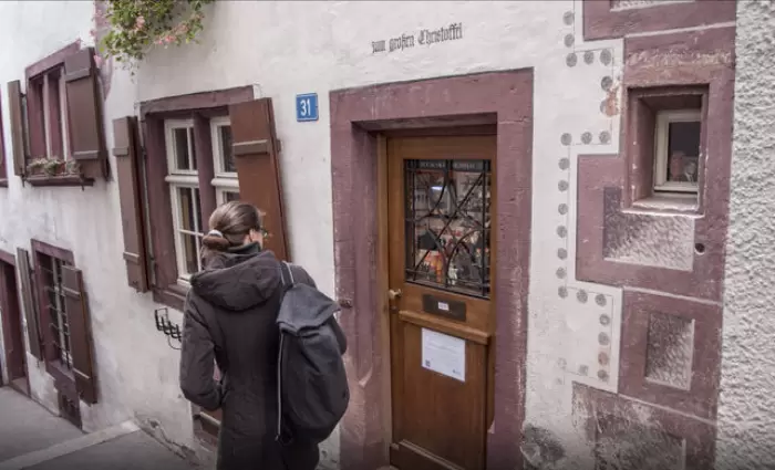 Το πιο μικρό μουσείο του κόσμου είναι στην Ελβετία (pics)