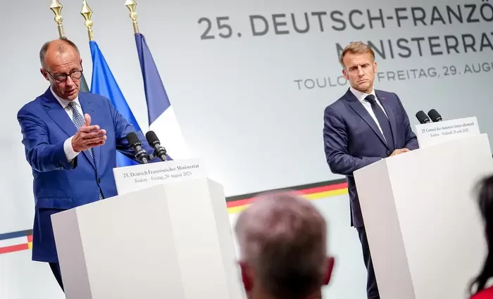 Η… ψηφιακή απάντηση Μακρόν – Μερτς στον Τραμπ