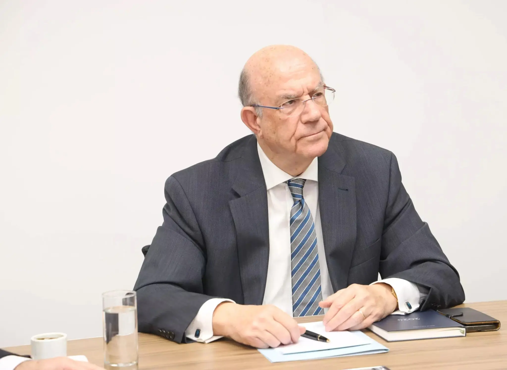 Σήμα Κεραυνού για επανένταξη σωματείων στο σχέδιο δόσεων