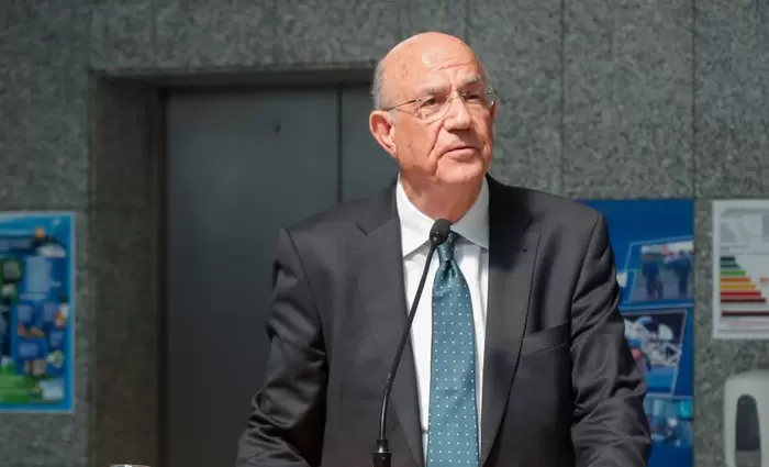 ΥΠΟΙΚ: Έκκληση για εκποιήσεις, εξηγήσεις για θέσεις δημοσίου