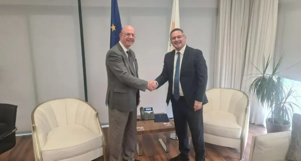 Διοικητής ΚΤΚ: Να μικρύνει η διαφορά καταθετικών - δανειστικών επιτοκίων