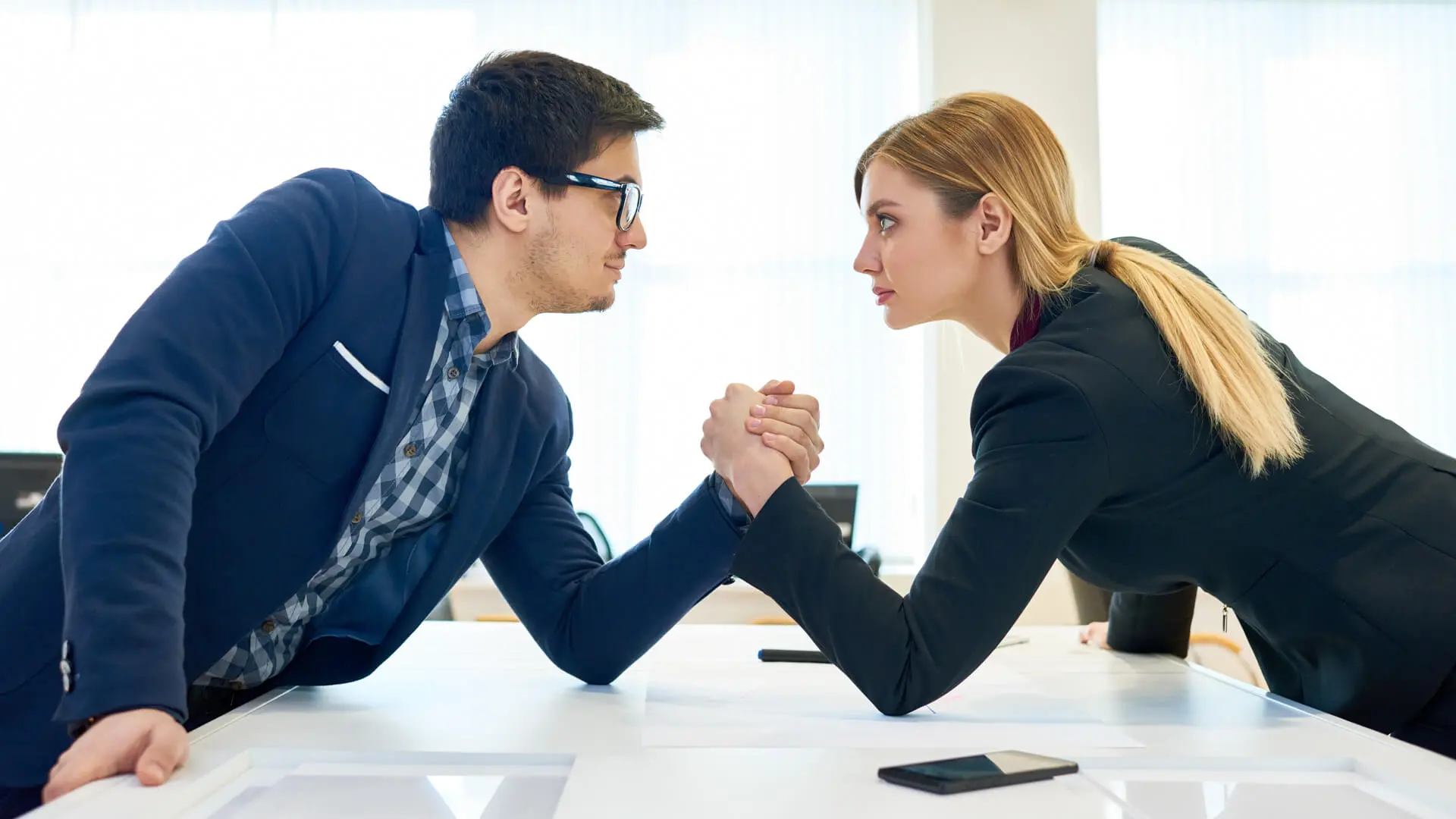 ΔΝΤ: Πόσο θα κερδίσει η οικονομία αν σπάσουν τα στερεότυπα για τις γυναίκες;