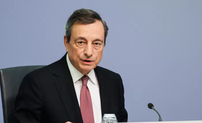 Πρόταση Ντράγκι: Αναστολή χρεών και βασικό εισόδημα στους απολυμένους