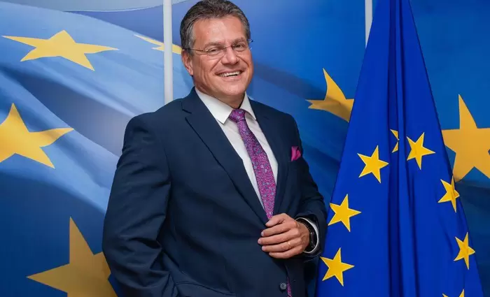 Δασμοί Τραμπ: «Συναγερμός» στην ΕΕ - Στο τραπέζι ο «εμπορικός μπαζούκας»