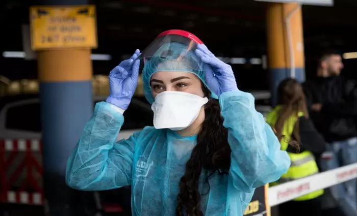 Facebook: Δωρίζει 720.000 μάσκες στον τομέα της υγείας