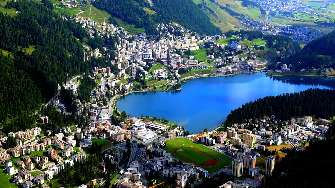 Συναγερμός στον «παράδεισο των πλουσίων» - Παραλλαγμένο στέλεχος κορωνοϊού