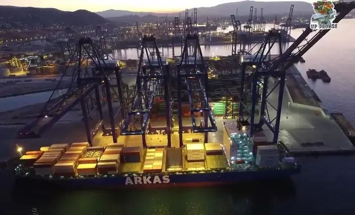 Αυτοί είναι οι 10 ισχυρότεροι παίκτες του κόσμου στην διαχείριση λιμένων