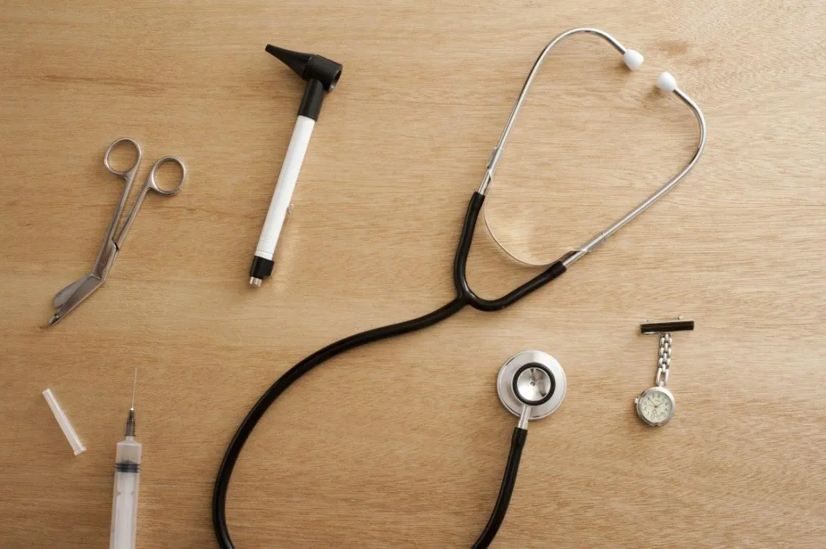 EE: Βάζει «φρένο» στις εισαγωγές ιατροτεχνολογικών προϊόντων από την Κίνα