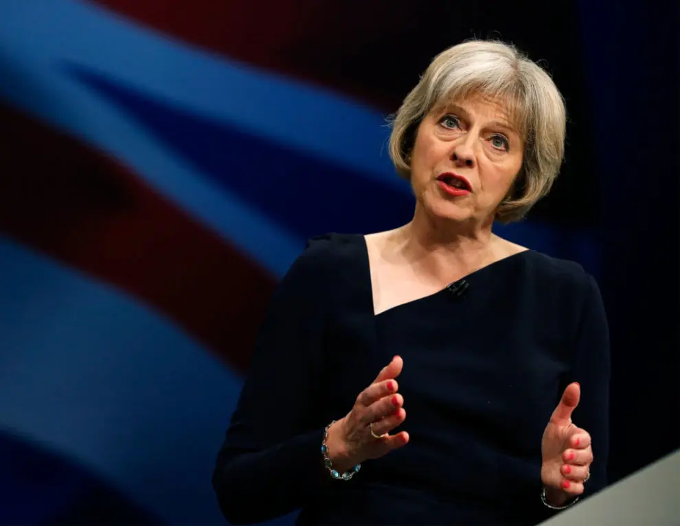 13 πρώην υπουργοί πιέζουν την Μέι να εγκαταλείψει τις συνομιλίες Brexit