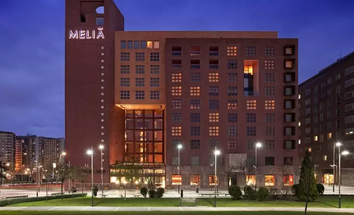 Πρόστιμο-μαμούθ σε γνωστή αλυσίδα ξενοδοχείων