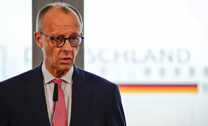 Οι γερμανικές επιχειρήσεις καλούν τον Μερτς να υλοποιήσει τις προεκλογικές υποσχέσεις του