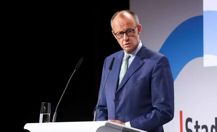 Τα βλέμματα όλων στραμμένα στη συνάντηση Μερτς-Τραμπ