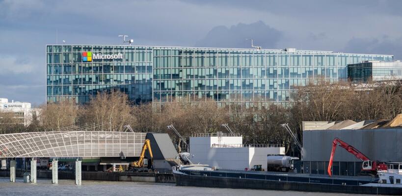 Microsoft: Απέλυσε επιπλέον 300 εργαζόμενους εν μέσω έκρηξης AI