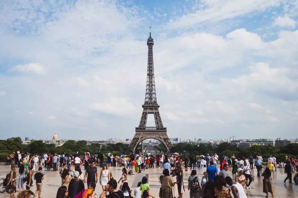 Κορυφαίος τουριστικός προορισμός παγκοσμίως το Παρίσι