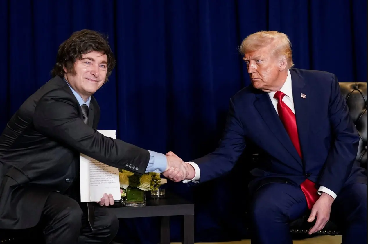 Συνάντηση Τραμπ-Μιλέι: Δεν πιστεύω ότι χρειάζεται πακέτο διάσωσης η Αργεντινή