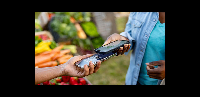 Χρήμα στο κινητό: Παγκόσμιος χορός τρισεκατομμυρίων εκτός τραπεζικού συστήματος