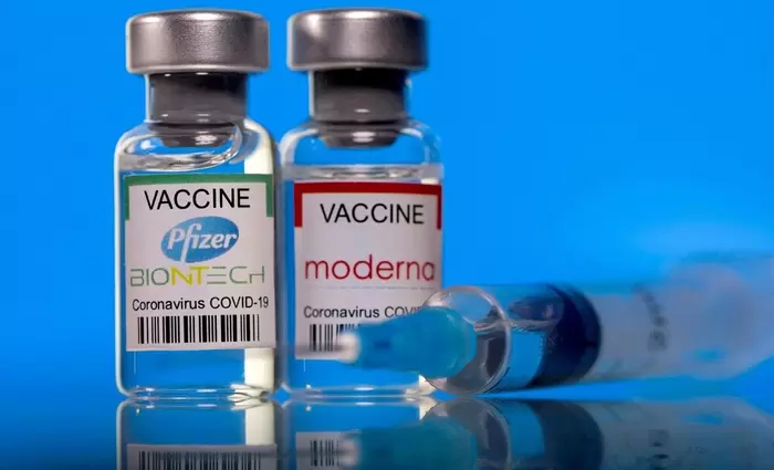 Εμβόλια Moderna vs Pfizer – Μεγάλη έρευνα για την αποτελεσματικότητα τους