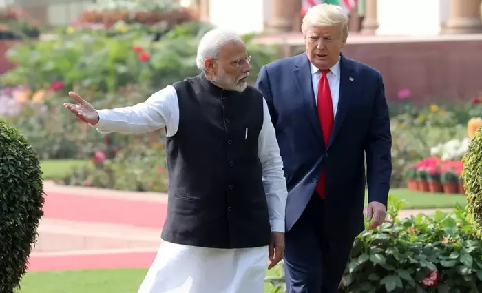 Πώς βρέθηκε η Ινδία στη μέση του «τανγκό» μεταξύ Τραμπ και Πούτιν