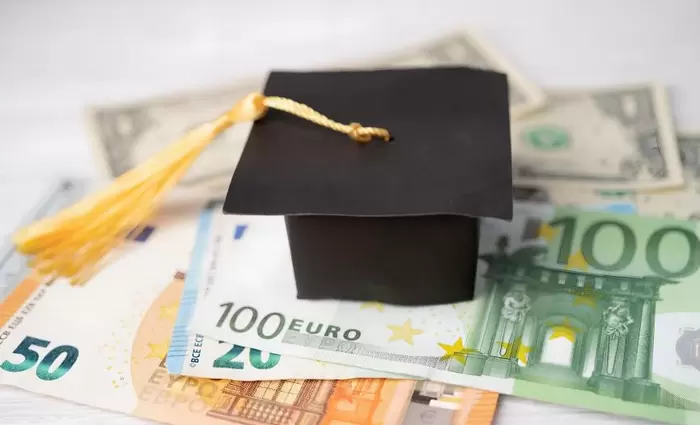 Παράταση της προθεσμίας αιτήσεων για υποτροφίες από το ENAVSMA Foundation