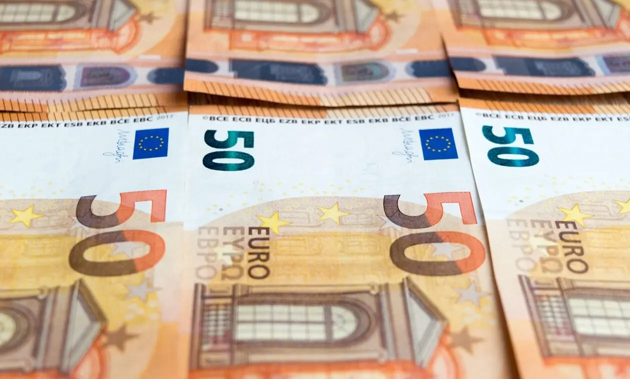 Προσφέρουν δύο επιλογές σε δανειολήπτες λόγω αύξησης επιτοκίων