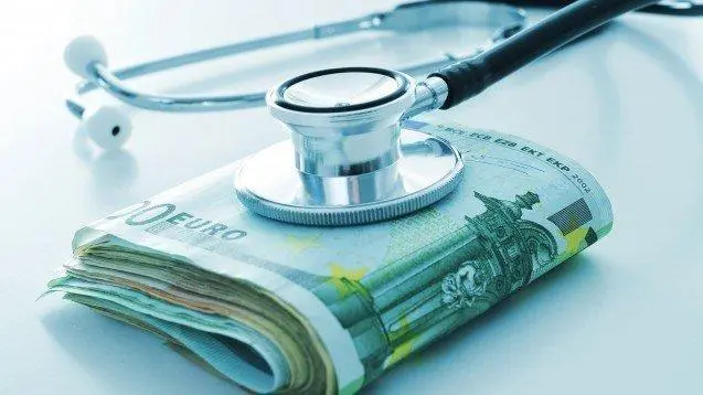 Πρόστιμα δεκάδων χιλιάδων ευρώ σε 40 παροχείς υγείας επέβαλε ο ΟΑΥ