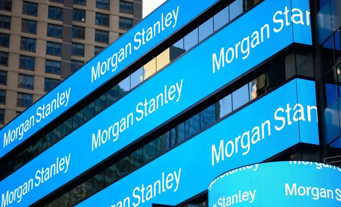 Morgan Stanley: Αύξηση κερδών – Ώθηση από την επενδυτική στρατηγική