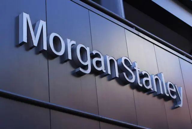 Morgan Stanley: Οι δασμοί δεν έχουν δείξει ακόμη τα «δόντια» τους