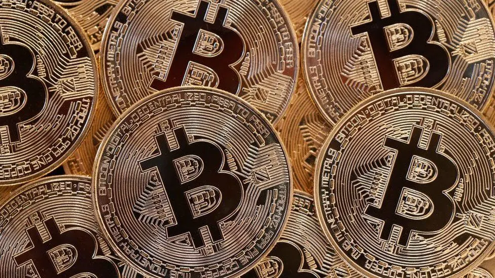 Με σπασμένα τα φρένα το bitcoin - Πότε οι αναλυτές περιμένουν το επόμενο ράλι