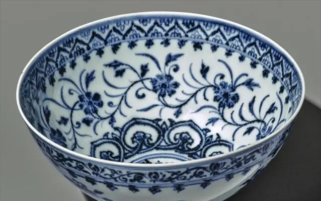 Αγόρασε σπάνιο μπολ για $35 και η αξία του έφτασε τα $722.000