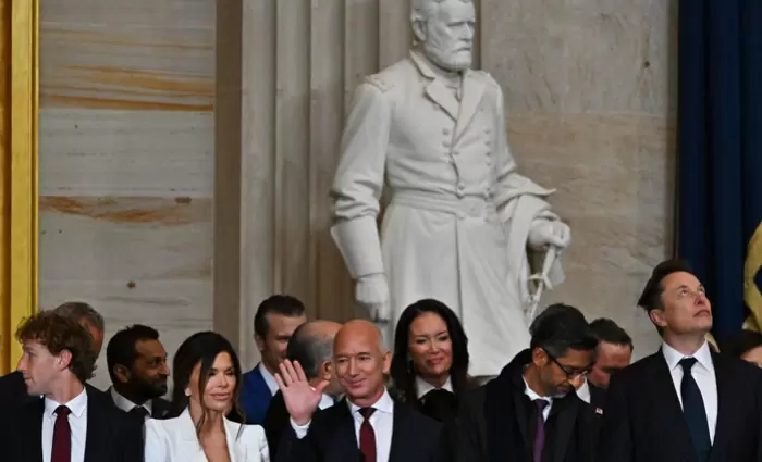 Πού επενδύουν οι δισεκατομμυριούχοι τα χρήματά τους - Ο λόγος που δεν κρατούν μετρητά