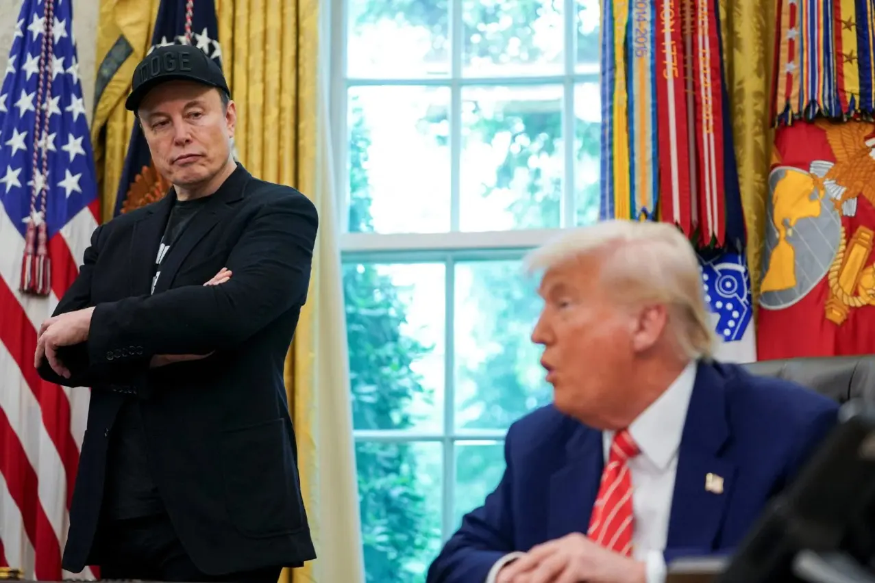 Οι ΗΠΑ χρειάζονται νέο κόμμα επιμένει ο Μασκ επικαλούμενος δημοσκόπηση στο Χ