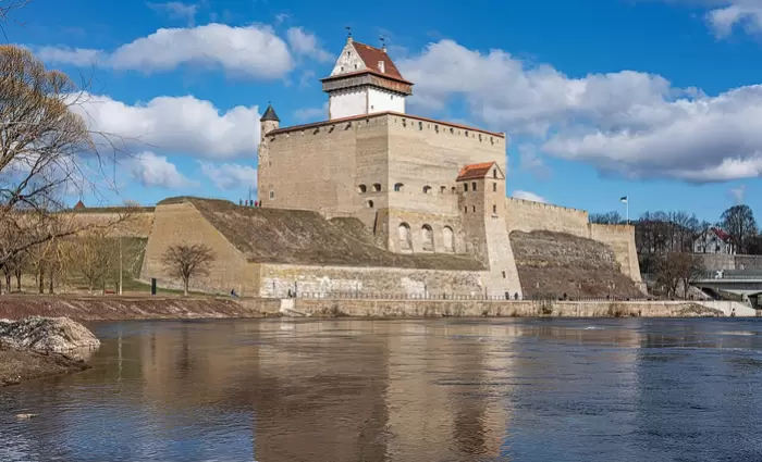 Η πόλη που είναι ευλογία και κατάρα για την Ευρώπη - Ελπίδα για σπάνιες γαίες αλλά πειρασμός για τη Ρωσία