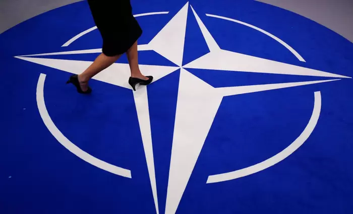 Bloomberg: Ποιο το εμπόδιο για ένταξη Σκοπίων στο ΝΑΤΟ