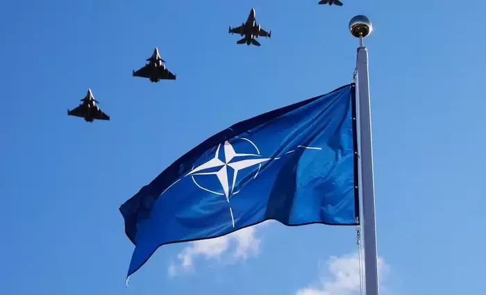 ΝΑΤΟ: Διχασμένοι οι Ευρωπαίοι για τις στρατιωτικές δαπάνες