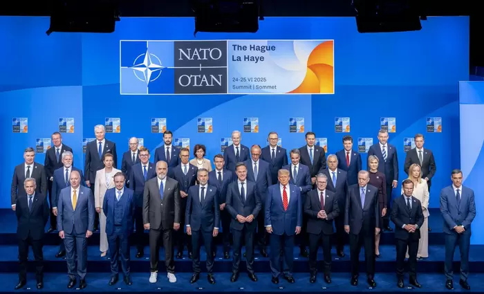 Politico: Oι Ευρωπαίοι κράτησαν τον Τραμπ στο ΝΑΤΟ - Και τώρα τι;