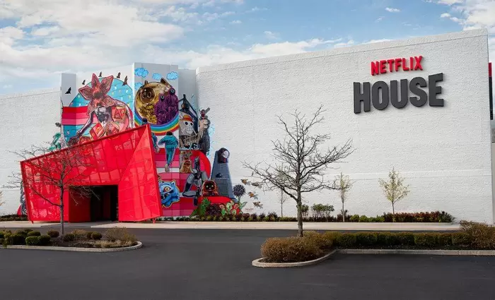 Netflix: Μπορεί να βοηθήσει στη διάσωση των αμερικανικών εμπορικών κέντρων;