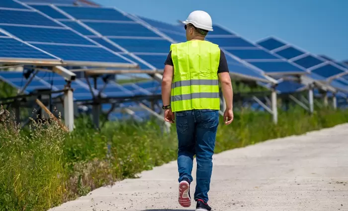 ΑνΑΔ: Μεγάλες αλλαγές φέρνει η πράσινη μετάβαση στην αγορά εργασίας