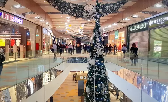 Γίνονται δεύτερες σκέψεις για άνοιγμα των mall