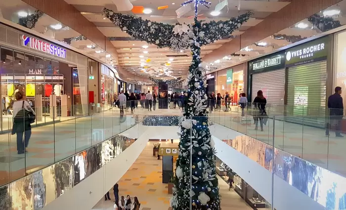 Ράλι εκπτώσεων πριν το ιδιότυπο lockdown