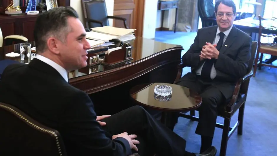 Ο ΠτΔ απαντά και ο Νικόλας έχει νέες απορίες (ΦΩΤΟΣ)