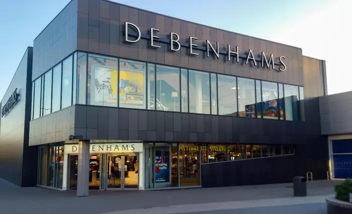 Κλείνουν τα Debenhams - Απολύονται 12.000 άτομα